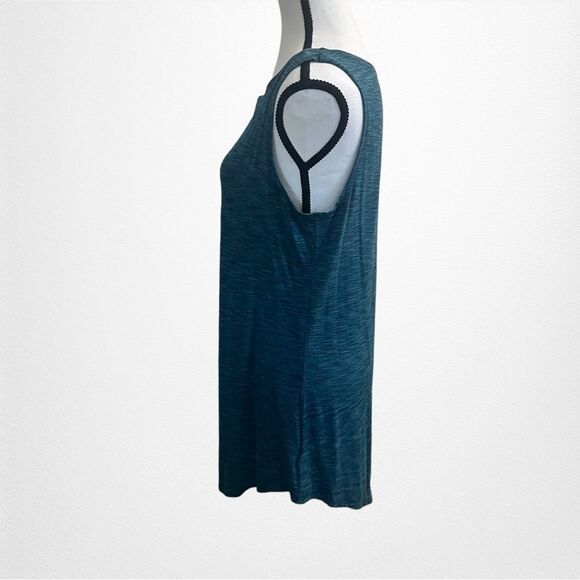LOGO Layers by Lori Goldstein Space Knit Tank with Shirttail HemTop Size Medium - Picture 3 of 7